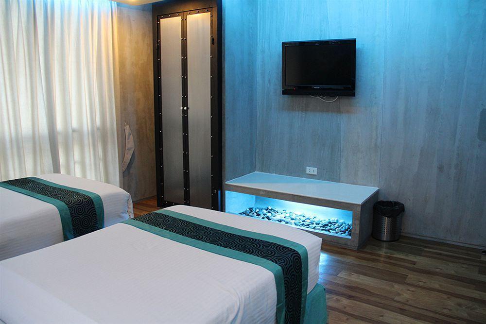 Blutique Hotel Bangkok Buitenkant foto