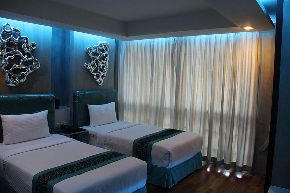 Blutique Hotel Bangkok Buitenkant foto