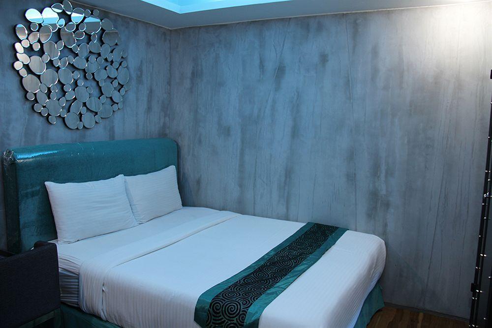 Blutique Hotel Bangkok Buitenkant foto