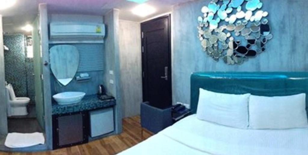 Blutique Hotel Bangkok Buitenkant foto