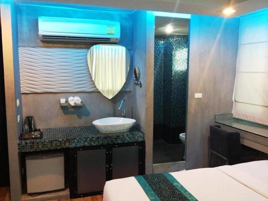 Blutique Hotel Bangkok Buitenkant foto
