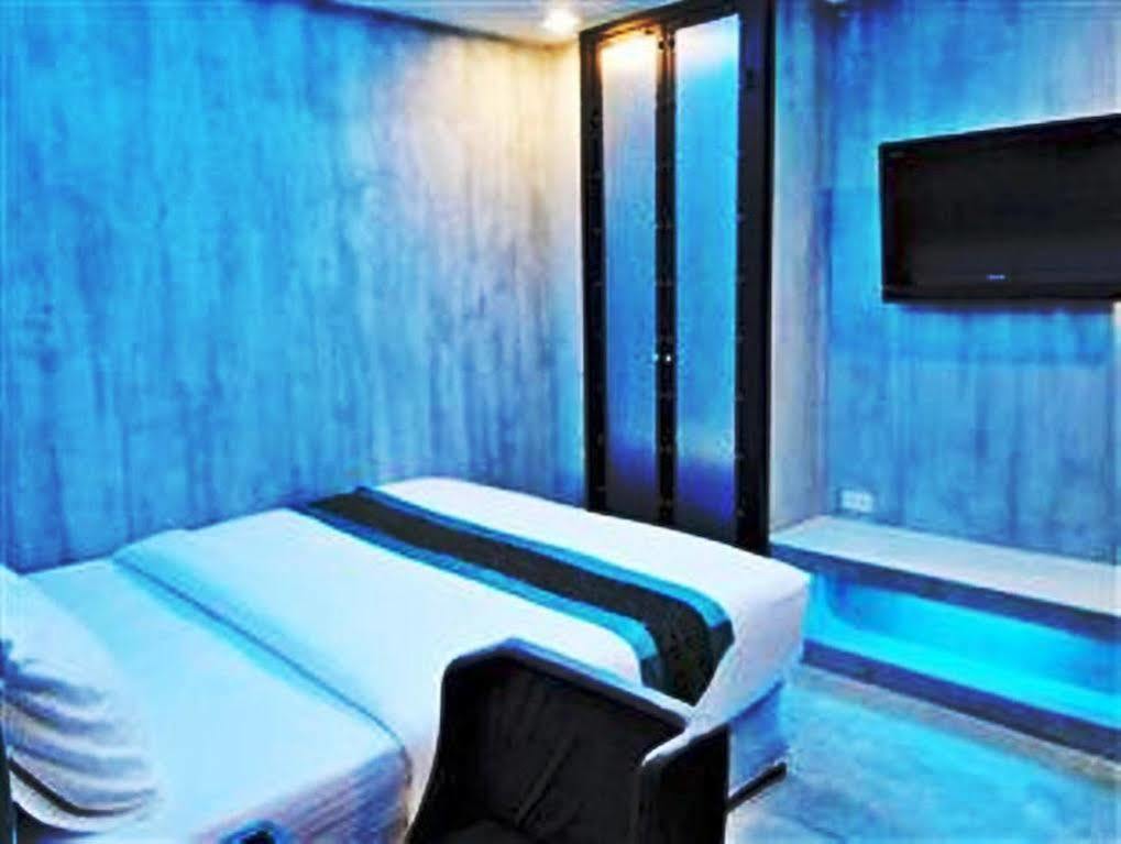 Blutique Hotel Bangkok Buitenkant foto